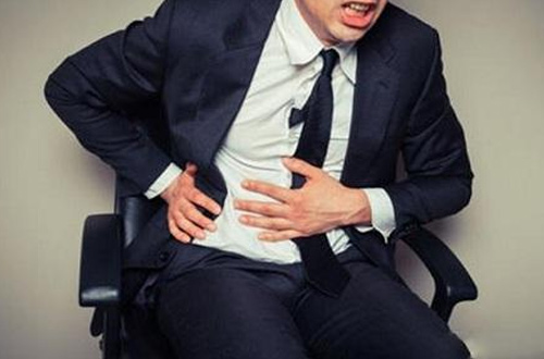 肝病早期易被忽視三大癥狀！白開水中加一料，排出肝毒保健康